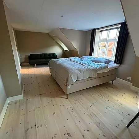 Byhuset - Penthouse Lägenhetshotell Vejle